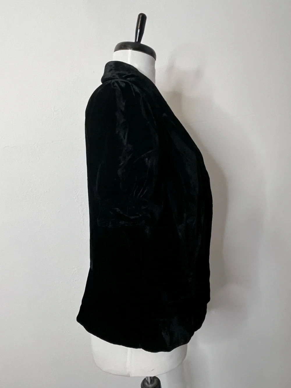 Newport News Black Velvet Short Sleeve Jacket - Picture 3 of 8